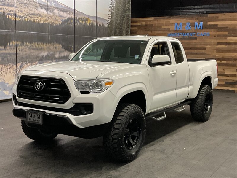 2016 Toyota Access Cab 4X4 / 5SPEED /NEW LIFT / 33,000 MILE NEW