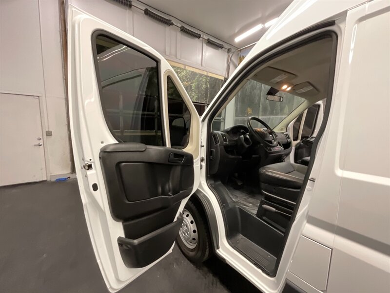 2017 RAM ProMaster 2500 CARGO VAN /159 WB/ HIGH ROOF / CLEAN  CLEAN VAN / 3.6L V6 / HIGHROOF 159WB - Photo 13 - Gladstone, OR 97027