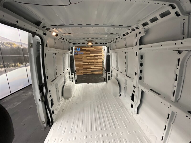 2017 RAM ProMaster 2500 CARGO VAN /159 WB/ HIGH ROOF / CLEAN  CLEAN VAN / 3.6L V6 / HIGHROOF 159WB - Photo 11 - Gladstone, OR 97027