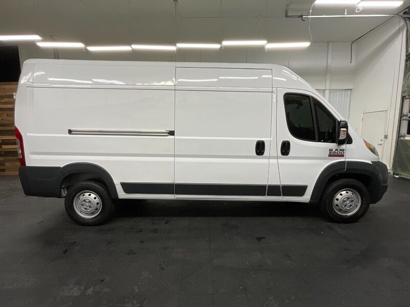 2017 RAM ProMaster 2500 CARGO VAN /159 WB/ HIGH ROOF / CLEAN  CLEAN VAN / 3.6L V6 / HIGHROOF 159WB - Photo 4 - Gladstone, OR 97027