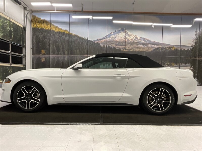 2019 Ford Mustang EcoBoost Premium Convertible / 2.3L 4Cyl EcoBoost  / Leather w. Heated & Cooled Seats / Backup Camera / 10-Speed Automatic / ONLY 25,000 MILES - Photo 3 - Gladstone, OR 97027