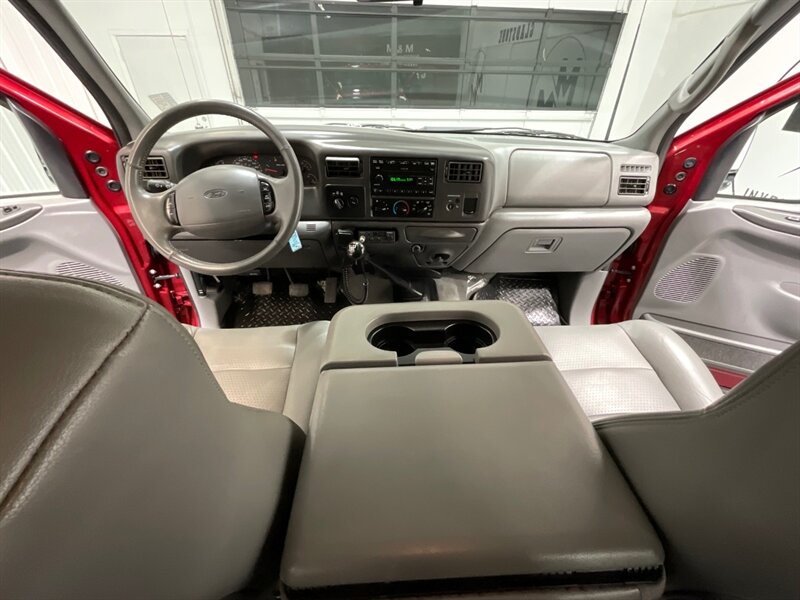 2002 Ford F-350 Super Duty Lariat 4X4 / 7.3L DIESEL/6-SPEED MANUAL  / 1-OWNER / Leather Seats / Long bed / ZERO RUST - Photo 35 - Gladstone, OR 97027