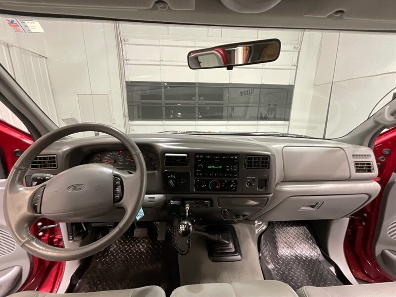 2002 Ford F-350 Super Duty Lariat 4X4 / 7.3L DIESEL/6-SPEED MANUAL  / 1-OWNER / Leather Seats / Long bed / ZERO RUST - Photo 17 - Gladstone, OR 97027