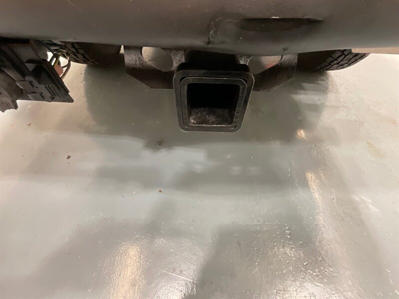 2002 Ford F-350 Super Duty Lariat 4X4 / 7.3L DIESEL/6-SPEED MANUAL  / 1-OWNER / Leather Seats / Long bed / ZERO RUST - Photo 22 - Gladstone, OR 97027