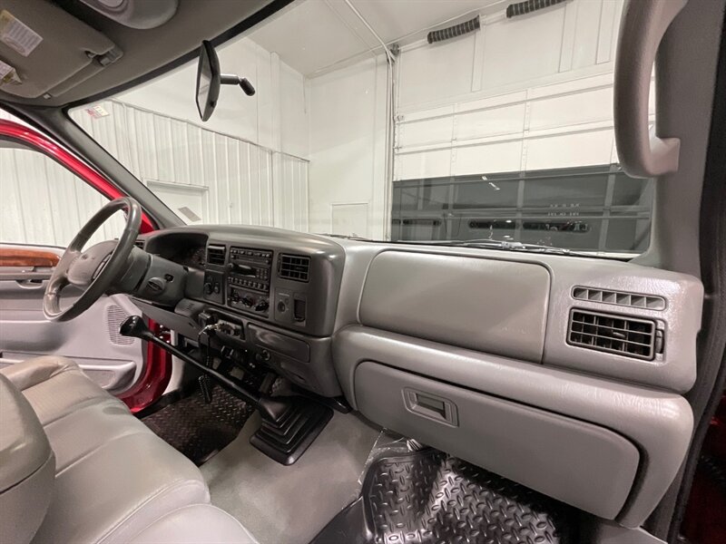 2002 Ford F-350 Super Duty Lariat 4X4 / 7.3L DIESEL/6-SPEED MANUAL  / 1-OWNER / Leather Seats / Long bed / ZERO RUST - Photo 38 - Gladstone, OR 97027