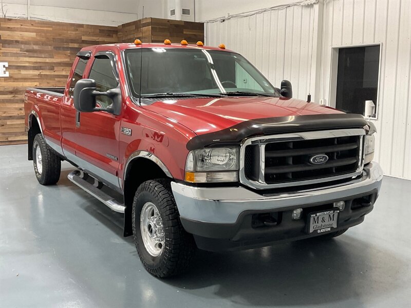 2002 Ford F-350 Super Duty Lariat 4X4 / 7.3L DIESEL/6-SPEED MANUAL  / 1-OWNER / Leather Seats / Long bed / ZERO RUST - Photo 2 - Gladstone, OR 97027