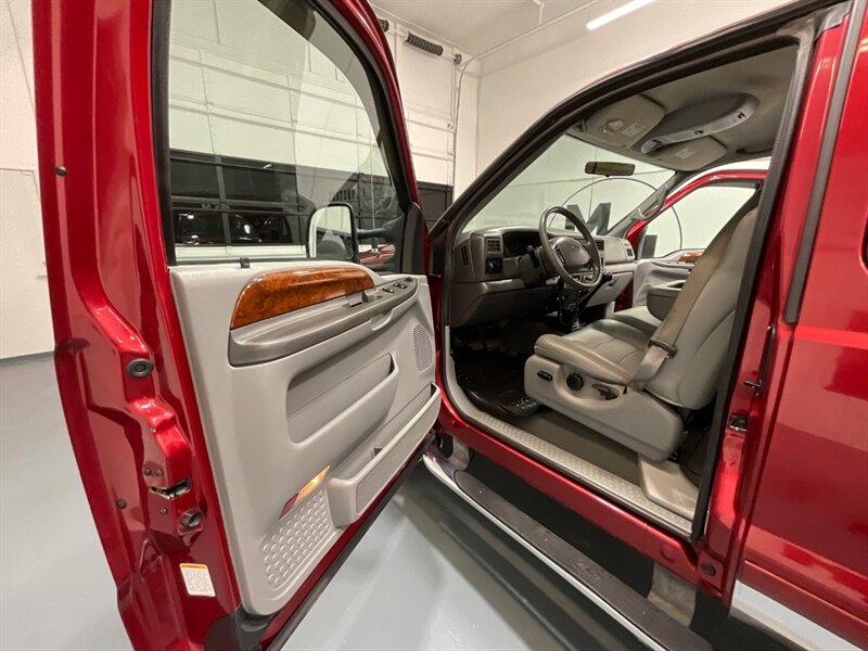 2002 Ford F-350 Super Duty Lariat 4X4 / 7.3L DIESEL/6-SPEED MANUAL  / 1-OWNER / Leather Seats / Long bed / ZERO RUST - Photo 31 - Gladstone, OR 97027