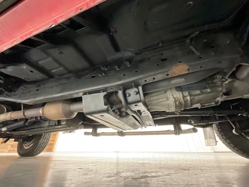 2002 Ford F-350 Super Duty Lariat 4X4 / 7.3L DIESEL/6-SPEED MANUAL  / 1-OWNER / Leather Seats / Long bed / ZERO RUST - Photo 51 - Gladstone, OR 97027