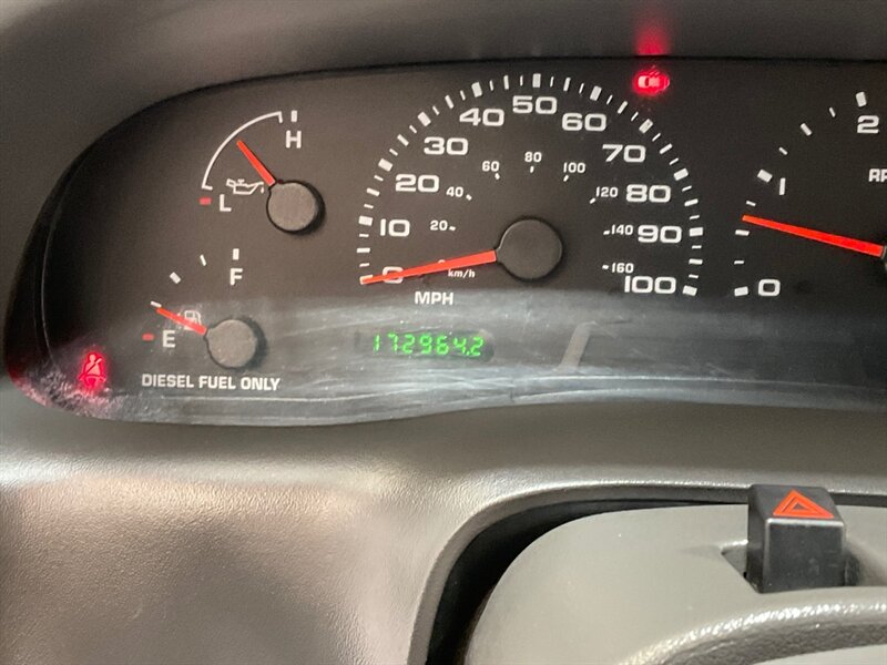 2002 Ford F-350 Super Duty Lariat 4X4 / 7.3L DIESEL/6-SPEED MANUAL  / 1-OWNER / Leather Seats / Long bed / ZERO RUST - Photo 52 - Gladstone, OR 97027