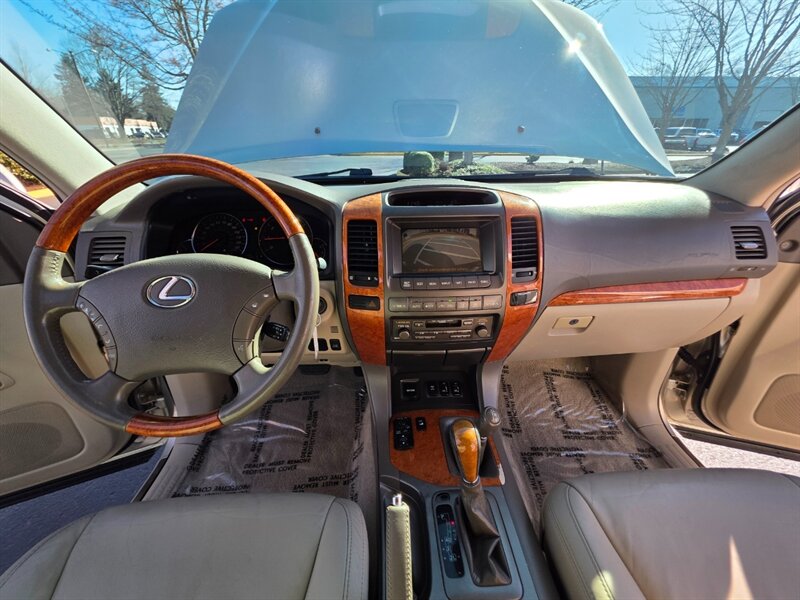2006 Lexus GX 470 4X4 / V8 4.7L / 8-Passenger / New Timing Belt / Brand New Wheels / Brand New Tires / Fully Loaded / Zero Rust - Photo 18 - Portland, OR 97217