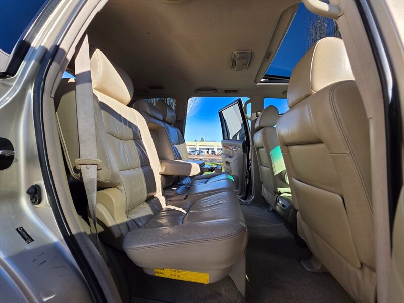 2006 Lexus GX 470 4X4 / V8 4.7L / 8-Passenger / New Timing Belt / Brand New Wheels / Brand New Tires / Fully Loaded / Zero Rust - Photo 16 - Portland, OR 97217