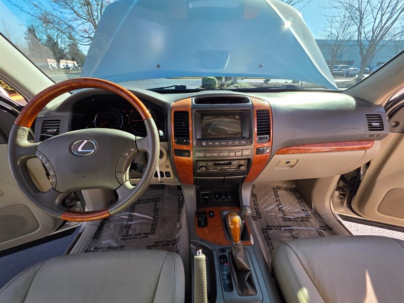 2006 Lexus GX 470 4X4 / V8 4.7L / 8-Passenger / New Timing Belt / Brand New Wheels / Brand New Tires / Fully Loaded / Zero Rust - Photo 33 - Portland, OR 97217