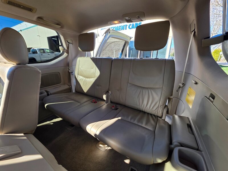 2006 Lexus GX 470 4X4 / V8 4.7L / 8-Passenger / New Timing Belt / Brand New Wheels / Brand New Tires / Fully Loaded / Zero Rust - Photo 15 - Portland, OR 97217