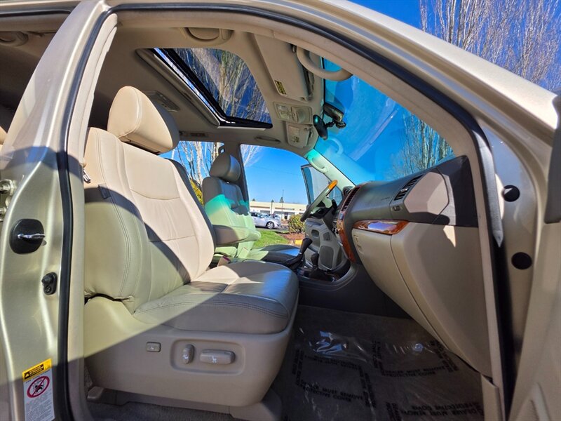 2006 Lexus GX 470 4X4 / V8 4.7L / 8-Passenger / New Timing Belt / Brand New Wheels / Brand New Tires / Fully Loaded / Zero Rust - Photo 17 - Portland, OR 97217