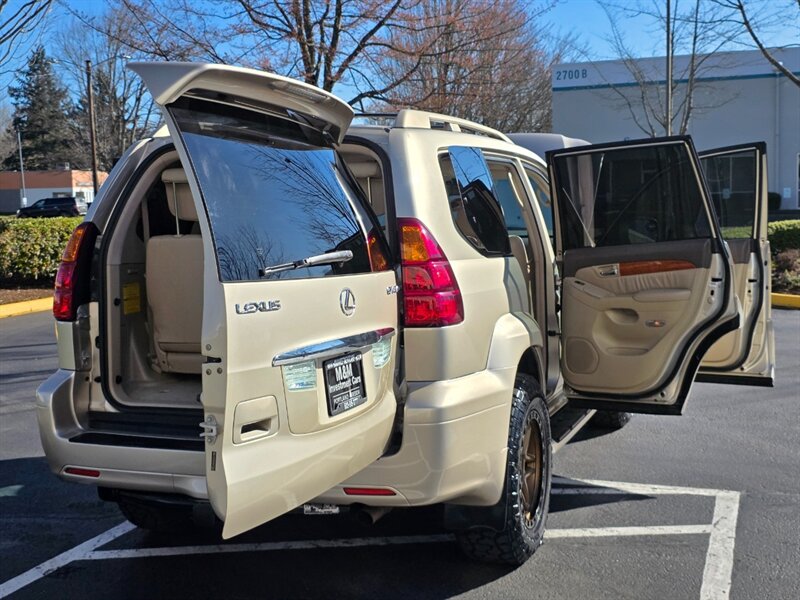 2006 Lexus GX 470 4X4 / V8 4.7L / 8-Passenger / New Timing Belt / Brand New Wheels / Brand New Tires / Fully Loaded / Zero Rust - Photo 28 - Portland, OR 97217
