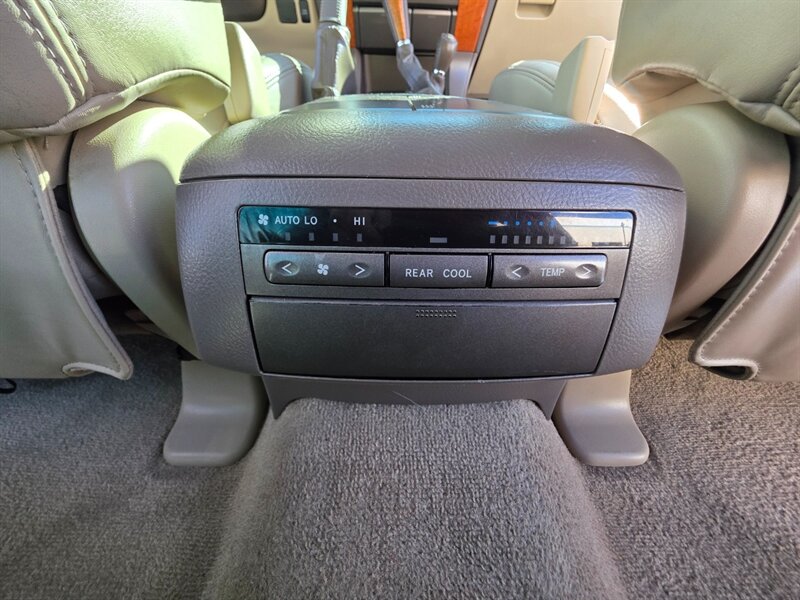 2006 Lexus GX 470 4X4 / V8 4.7L / 8-Passenger / New Timing Belt / Brand New Wheels / Brand New Tires / Fully Loaded / Zero Rust - Photo 48 - Portland, OR 97217