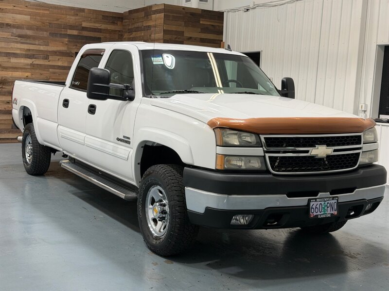 2006 Chevrolet Silverado 2500 2500hd LT 4x4 6.6L DURAMAX DIESEL / LBZ MOTOR / LONG BED / LEATHER SEATS / ZERO RUST - Photo 2 - Gladstone, OR 97027