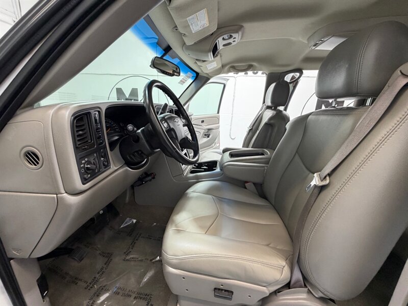 2006 Chevrolet Silverado 2500 2500hd LT 4x4 6.6L DURAMAX DIESEL / LBZ MOTOR / LONG BED / LEATHER SEATS / ZERO RUST - Photo 13 - Gladstone, OR 97027