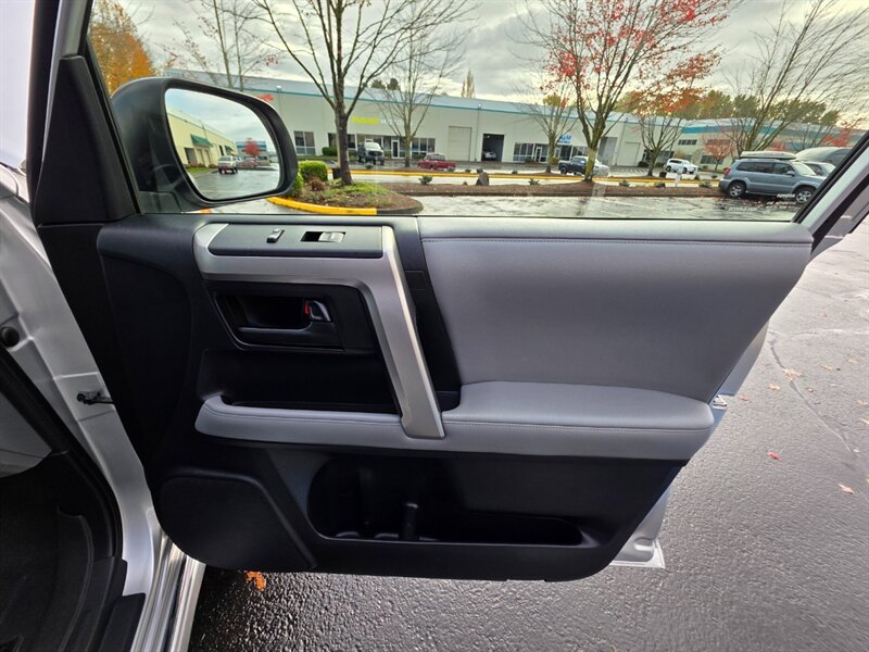 2013 Toyota 4Runner 4X4 V6 SUNROOF BACK-UP CAM TRD's GOOD-YEARS LIFTED PARK SENSORS - Photo 36 - Portland, OR 97217