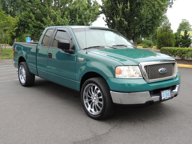 2005 Ford F-150 STX / 2WD / 4.6L 8Cyl   - Photo 2 - Portland, OR 97217