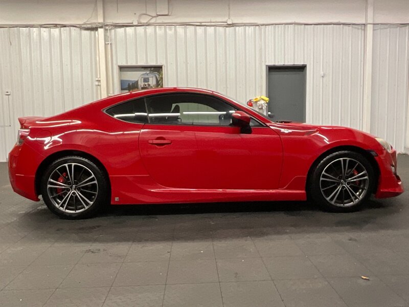 2013 Scion FR-S Coupe FRS / 6-SPEED MANUAL / LOCAL CAR / CLEAN   - Photo 4 - Gladstone, OR 97027