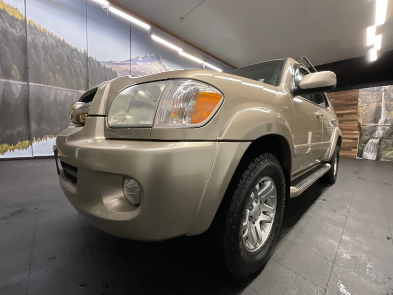 2006 Toyota Sequoia SR5 4x4 / 3rd Row Seat / Only 124,000 Mile  Local SUV / Rust Free / Roof Rack / Tow Hitch - Photo 8 - Gladstone, OR 97027