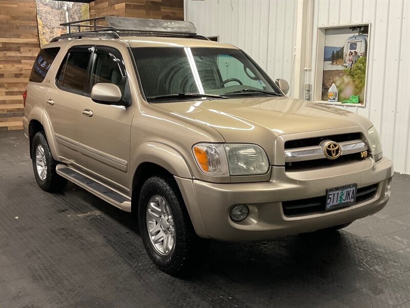 2006 Toyota Sequoia SR5 4x4 / 3rd Row Seat / Only 124,000 Mile  Local SUV / Rust Free / Roof Rack / Tow Hitch - Photo 2 - Gladstone, OR 97027