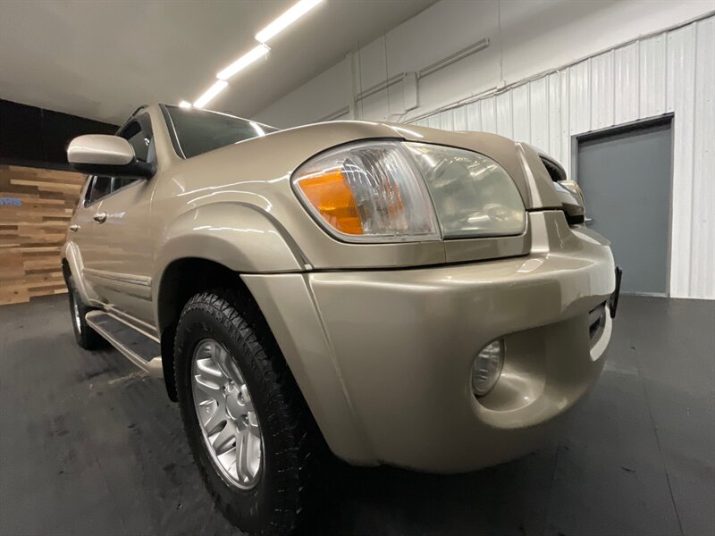 2006 Toyota Sequoia SR5 4x4 / 3rd Row Seat / Only 124,000 Mile  Local SUV / Rust Free / Roof Rack / Tow Hitch - Photo 7 - Gladstone, OR 97027