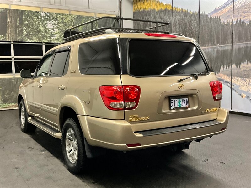 2006 Toyota Sequoia SR5 4x4 / 3rd Row Seat / Only 124,000 Mile  Local SUV / Rust Free / Roof Rack / Tow Hitch - Photo 10 - Gladstone, OR 97027