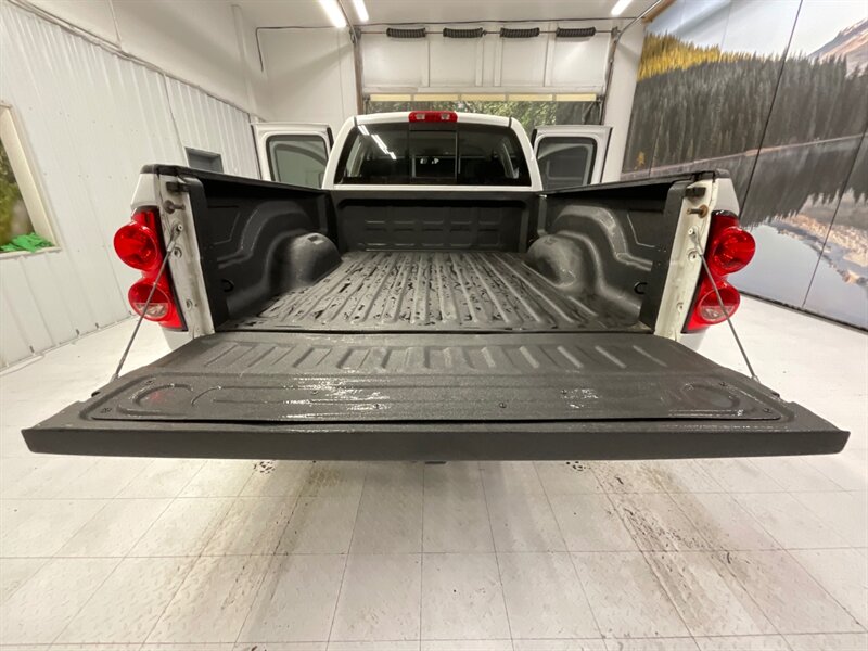 2009 Dodge Ram 3500 Laramie 4X4 / 6.7L DIESEL / 6-SPEED / 84,000 MILES  / LOCAL OREGON TRUCK / RUST FREE / LIFTED w. NEW WHEELS & TIRES / Leather Heated Seats / Navigation & Camera / SHARP & CLEAN !! - Photo 30 - Gladstone, OR 97027