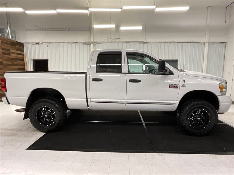 2009 Dodge Ram 3500 Laramie 4X4 / 6.7L DIESEL / 6-SPEED / 84,000 MILES  / LOCAL OREGON TRUCK / RUST FREE / LIFTED w. NEW WHEELS & TIRES / Leather Heated Seats / Navigation & Camera / SHARP & CLEAN !! - Photo 4 - Gladstone, OR 97027