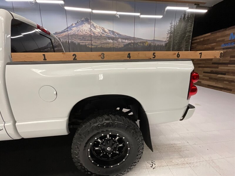 2009 Dodge Ram 3500 Laramie 4X4 / 6.7L DIESEL / 6-SPEED / 84,000 MILES  / LOCAL OREGON TRUCK / RUST FREE / LIFTED w. NEW WHEELS & TIRES / Leather Heated Seats / Navigation & Camera / SHARP & CLEAN !! - Photo 26 - Gladstone, OR 97027