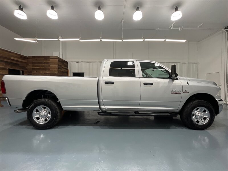 2016 RAM 3500 Tradesman Crew Cab 4X4 / 6.7L DIESEL/ AISIN TRANNY  / 1-TON / SRW / ZERO RUST - Photo 4 - Gladstone, OR 97027