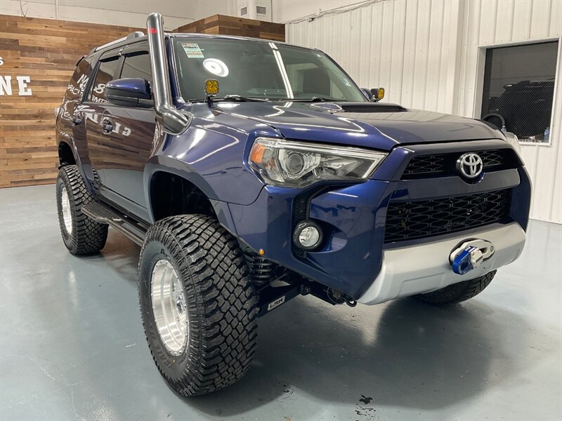 2018 Toyota 4Runner TRD Off-Road 4X4 / NEW TIRES / CUSTOM BUILD/LIFTED  / ZERO RUST / RADFLO SUSPENTION LIFT KIT / ADS SHOCKS - Photo 2 - Gladstone, OR 97027