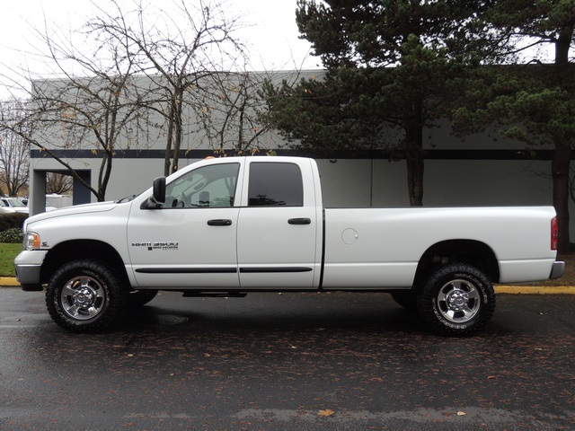 2005 Dodge Ram 3500 SLT/ 4X4 / 5.9L Cummins Diesel / 6-Speed Manual - Photo 3 - Portland, OR 97217