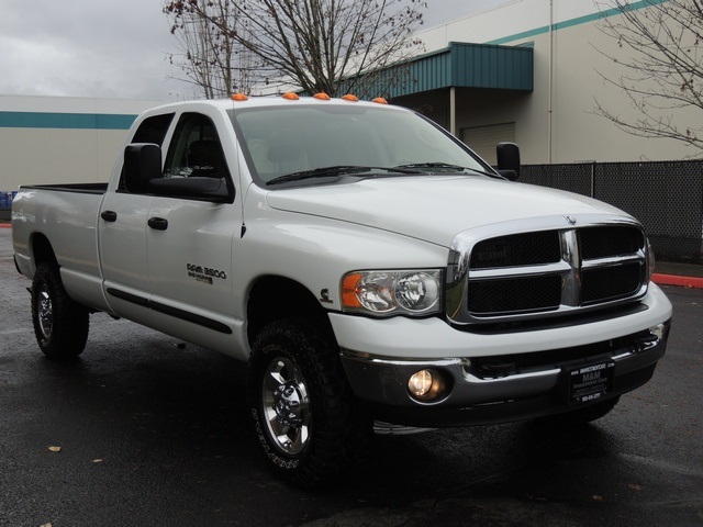 2005 Dodge Ram 3500 SLT/ 4X4 / 5.9L Cummins Diesel / 6-Speed Manual - Photo 2 - Portland, OR 97217