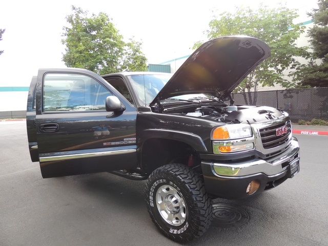 2005 GMC Sierra 2500 SLE/4X4/ Crew Cab/DURAMAX DIESEL/86k miles/LIFTED   - Photo 18 - Portland, OR 97217