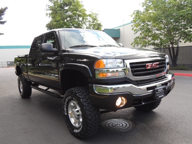 2005 GMC Sierra 2500 SLE/4X4/ Crew Cab/DURAMAX DIESEL/86k miles/LIFTED   - Photo 2 - Portland, OR 97217