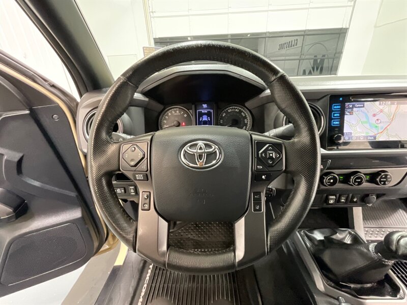 2018 Toyota Tacoma TRD Sport 4X4 /V6/ Tech Pkg  / 6-SPEED / LIFTED  / LOCAL TRUCK RUST FREE - Photo 45 - Gladstone, OR 97027