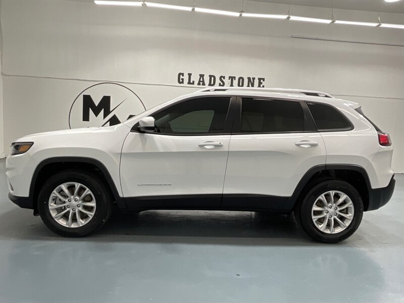 2020 Jeep Cherokee Latitude Sport Utility 4X4 / 4Cyl / Only 44K Miles  / Backup Camera / 4WD - Photo 3 - Gladstone, OR 97027