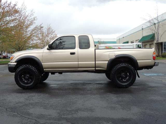 2003 Toyota Tacoma 2dr Xtracab V6 / SR5 / 4X4 / 5-SPEED MANUAL/LIFTED   - Photo 3 - Portland, OR 97217