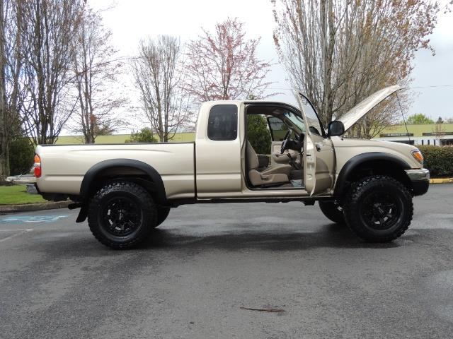 2003 Toyota Tacoma 2dr Xtracab V6 / SR5 / 4X4 / 5-SPEED MANUAL/LIFTED   - Photo 30 - Portland, OR 97217