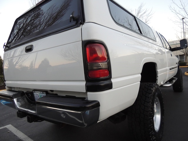 2001 Dodge Ram 2500 SLT Plus / 4X4 / Leather / V10 / 5-SPEED / LIFTED   - Photo 12 - Portland, OR 97217