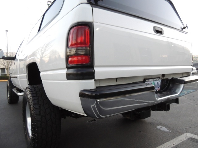 2001 Dodge Ram 2500 SLT Plus / 4X4 / Leather / V10 / 5-SPEED / LIFTED   - Photo 11 - Portland, OR 97217