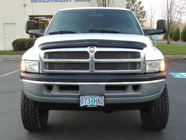 2001 Dodge Ram 2500 SLT Plus / 4X4 / Leather / V10 / 5-SPEED / LIFTED   - Photo 5 - Portland, OR 97217