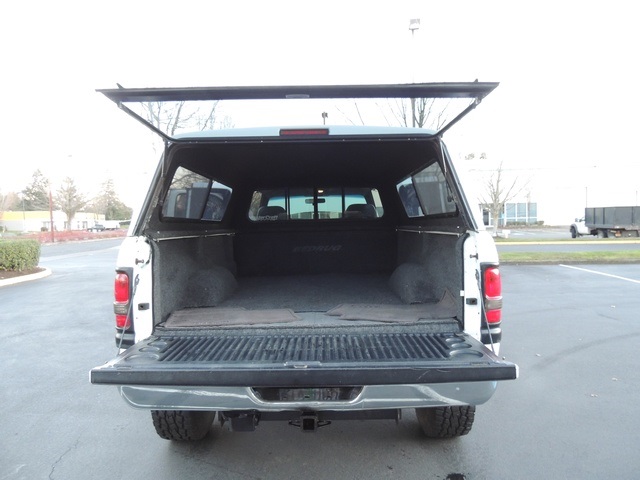 2001 Dodge Ram 2500 SLT Plus / 4X4 / Leather / V10 / 5-SPEED / LIFTED   - Photo 22 - Portland, OR 97217