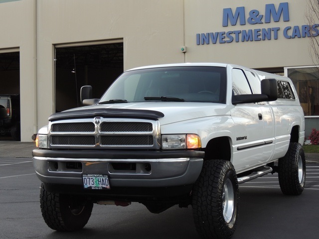 2001 Dodge Ram 2500 SLT Plus / 4X4 / Leather / V10 / 5-SPEED / LIFTED   - Photo 36 - Portland, OR 97217