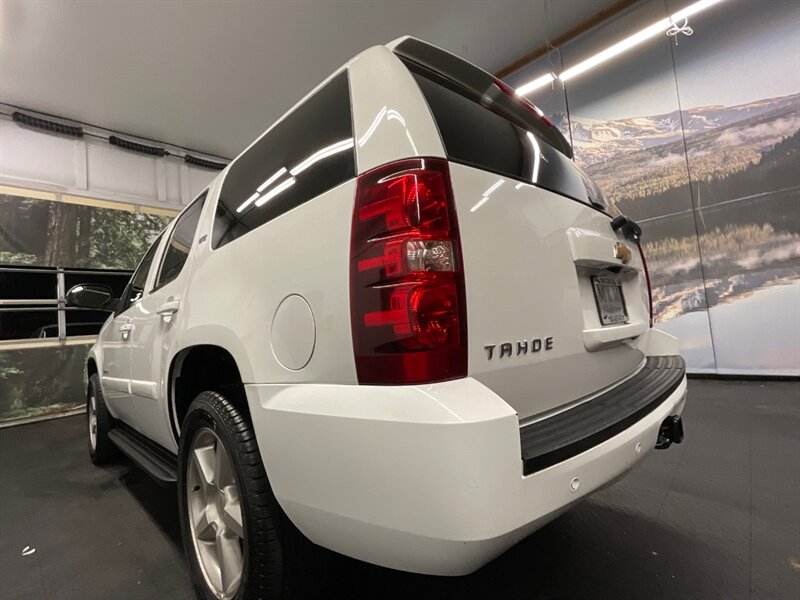 2007 Chevrolet Tahoe LTZ Sport Utility 4X4 / Leather / DVD / Navigation  Backup Camera / Sunroof / 3RD ROW SEAT / SHARP & CLEAN !! - Photo 10 - Gladstone, OR 97027