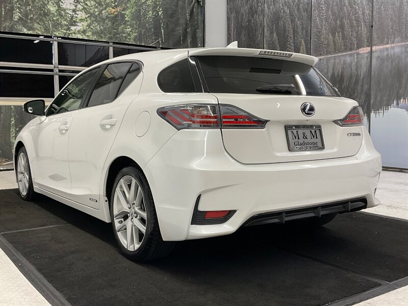 2014 Lexus CT 200h Hatchback / 1.8L 4Cyl HYBRID / Leather / Sunroof  / Sharp & Clean Car / GAS SAVER - Photo 7 - Gladstone, OR 97027