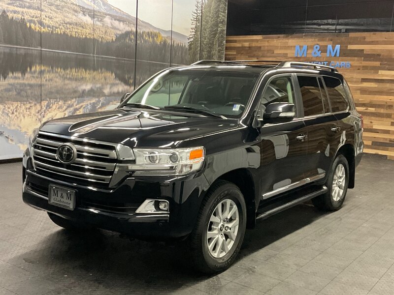 2019 Toyota Land Cruiser Sport Utility 4X4 /5.7L V8/ LIKE NEW / 14,000 MILE  LIKE NEW CONDITION / LOCAL OREGON / Leather w. Heated & Cooled Seats / ONLY 14,000 MILES - Photo 1 - Gladstone, OR 97027